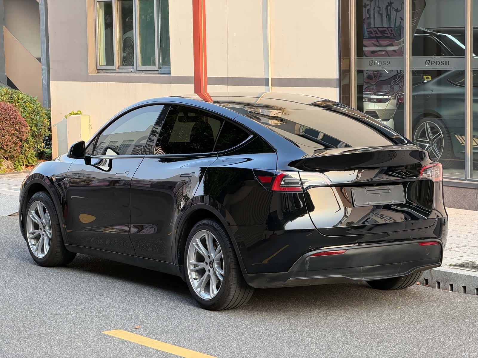 Tesla Model Y, 2023 6