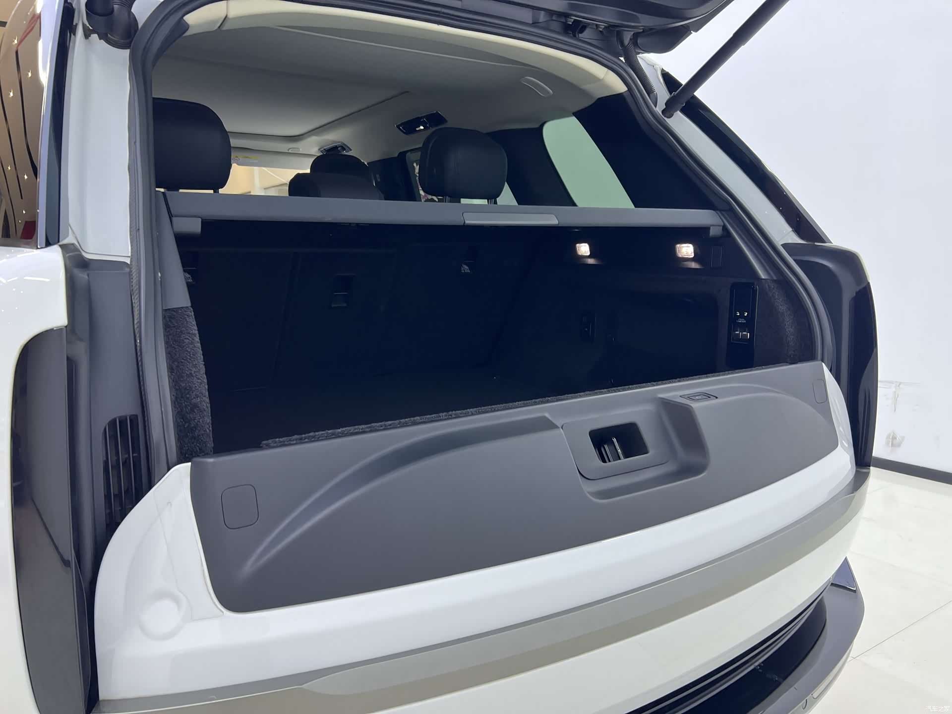 Land Rover Range Rover, 2023 18