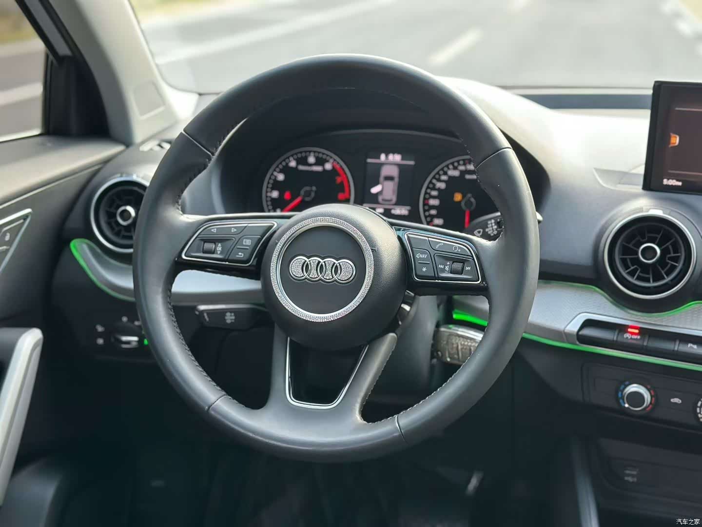 Audi Q2L, 2020 6