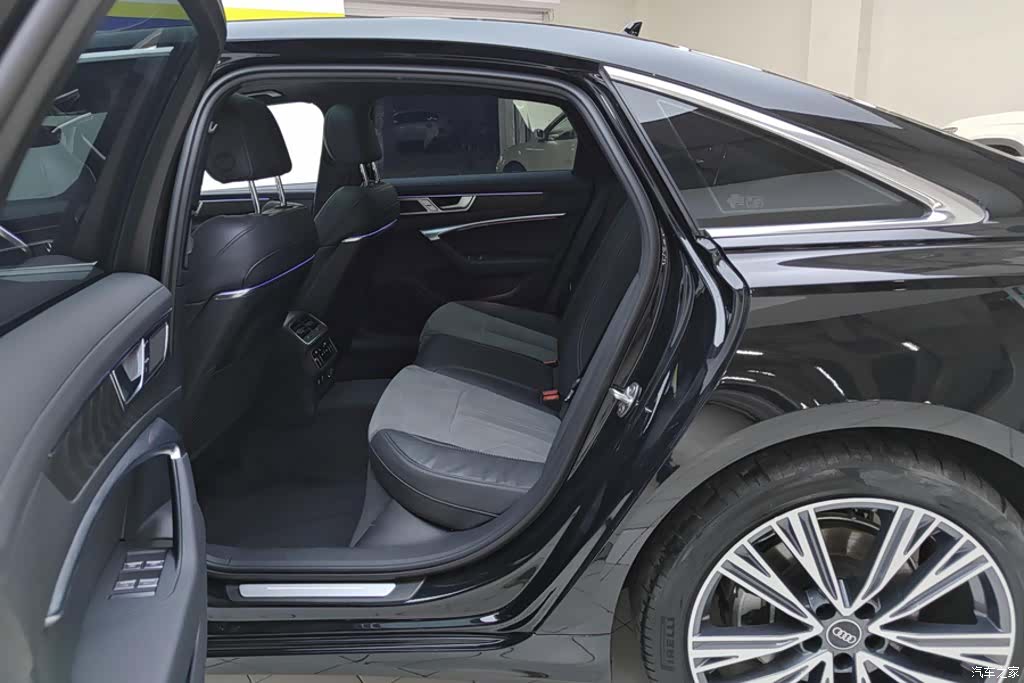 Audi A6L, 2024 11
