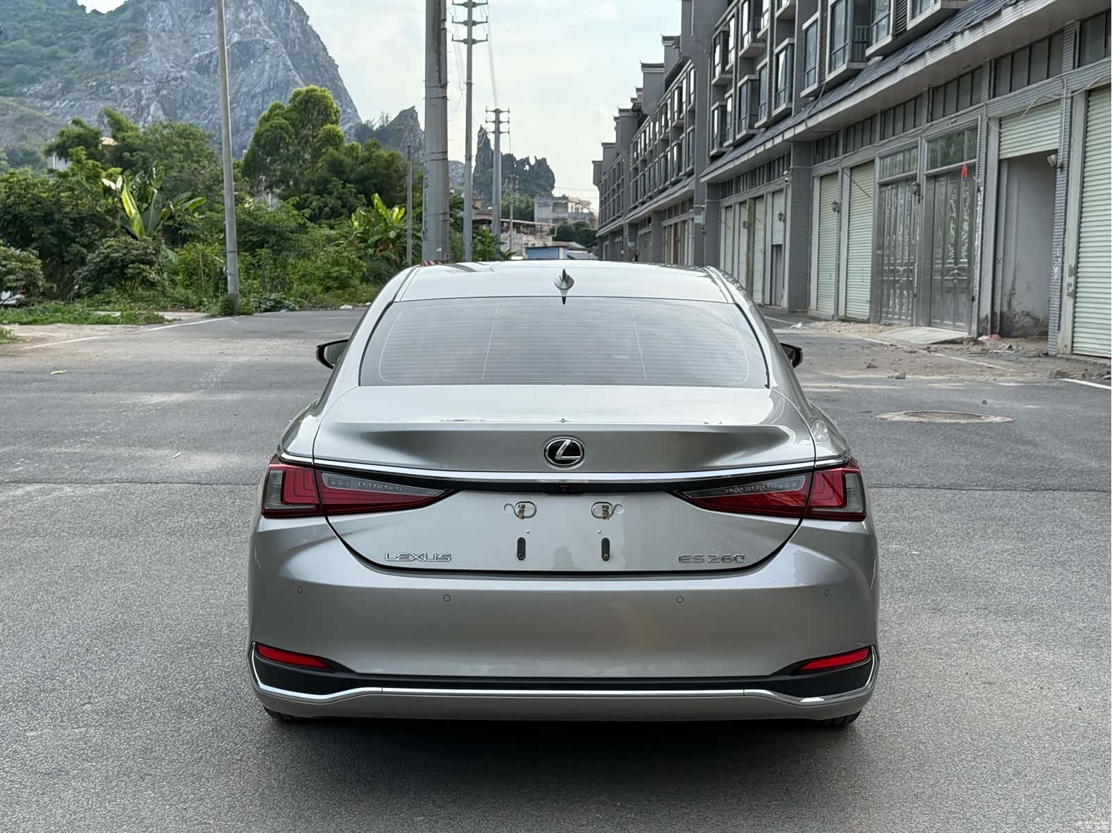 Lexus ES, 2019 8