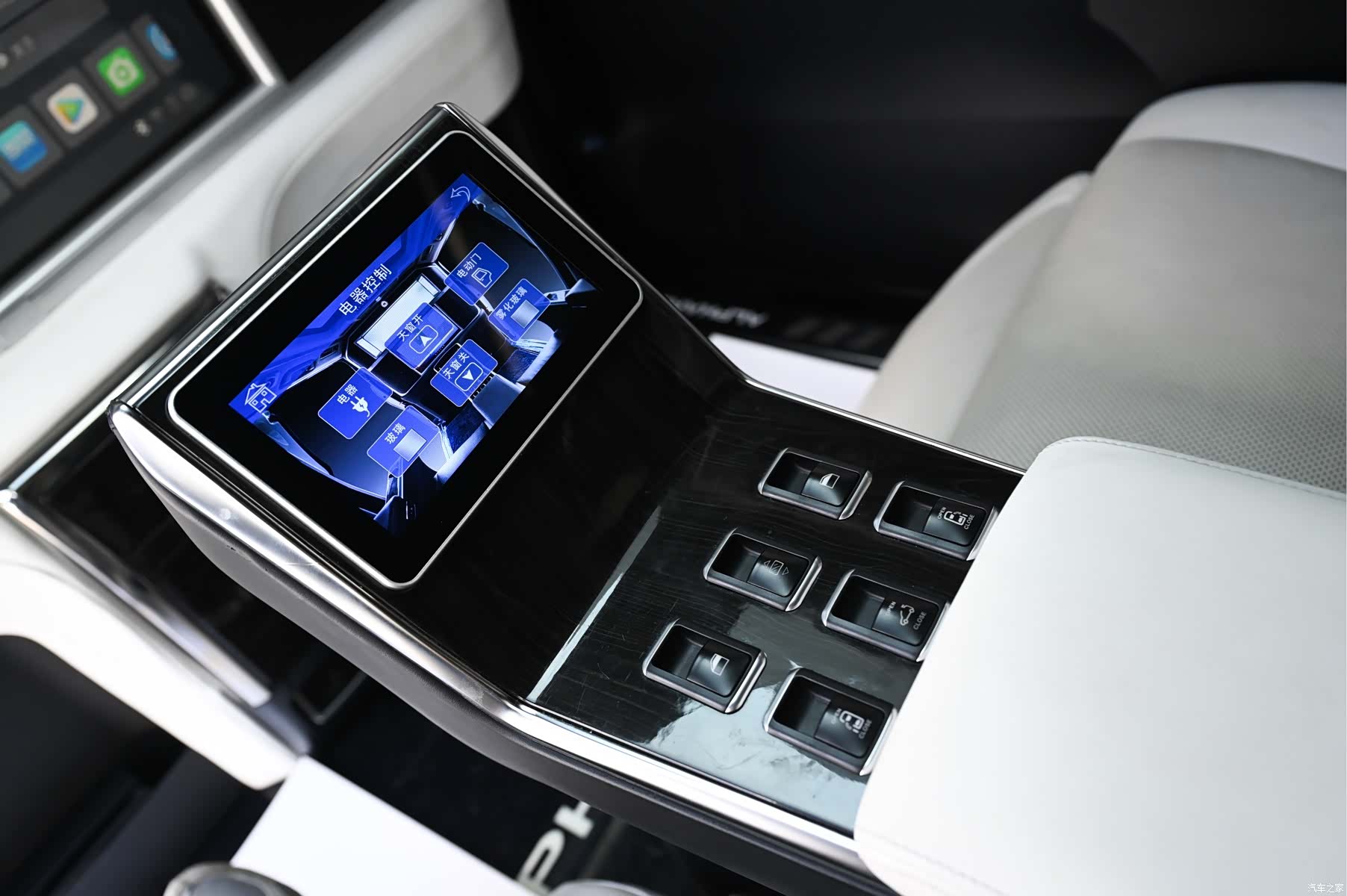 Toyota Alphard, 2022 15