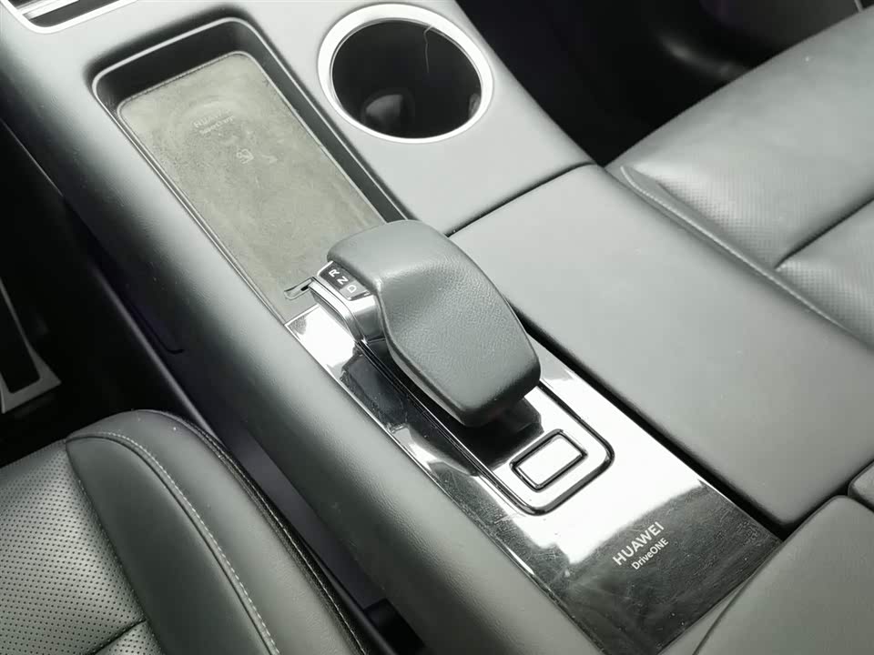 AITO Ask the world M5