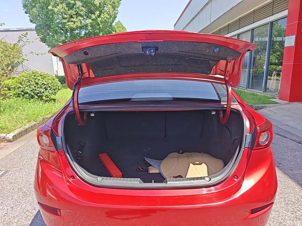 Mazda Mazda3, 2016 19
