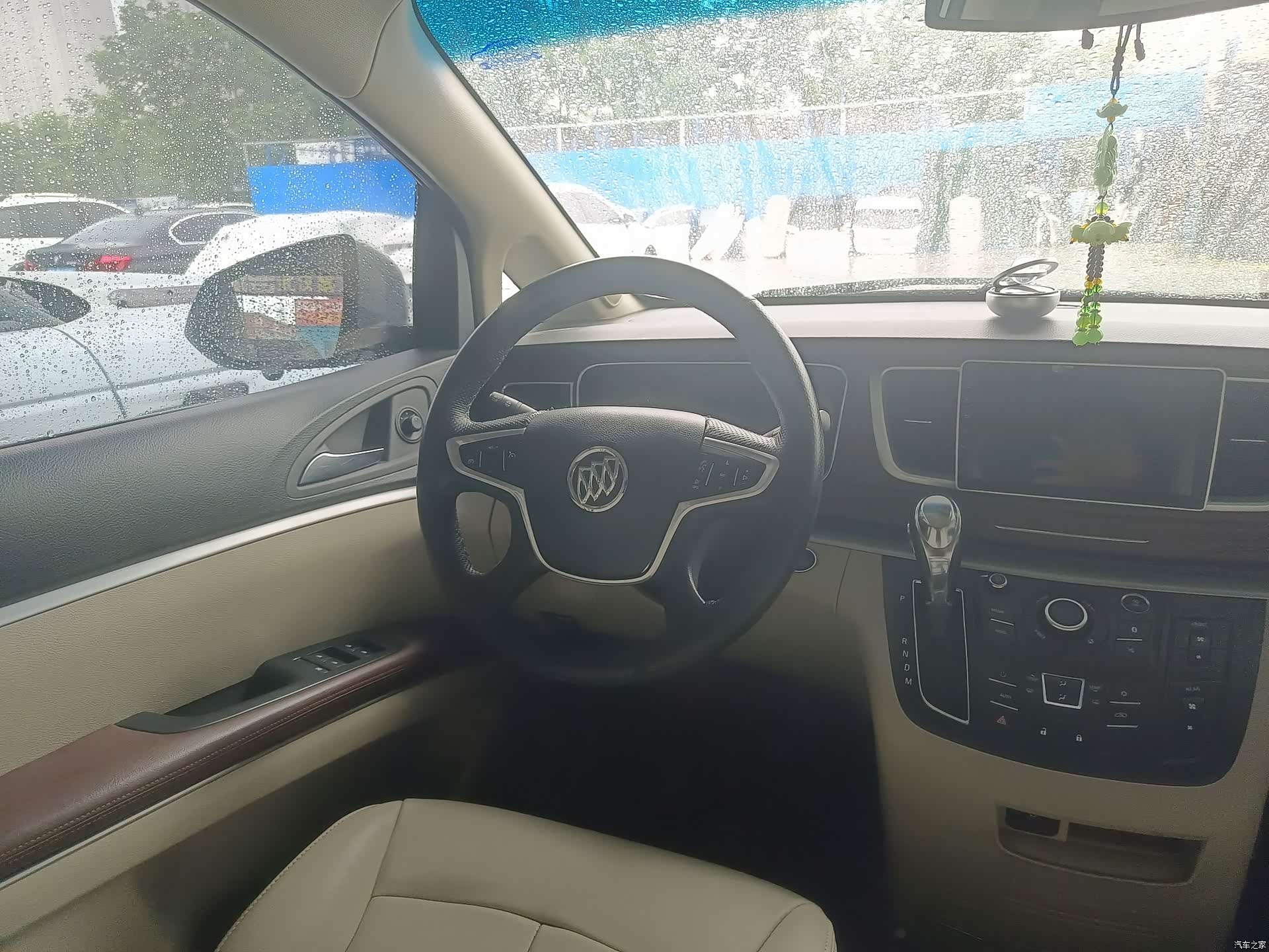Buick GL8, 2017 13