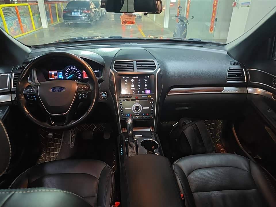 Ford Explorer Ford Explorer