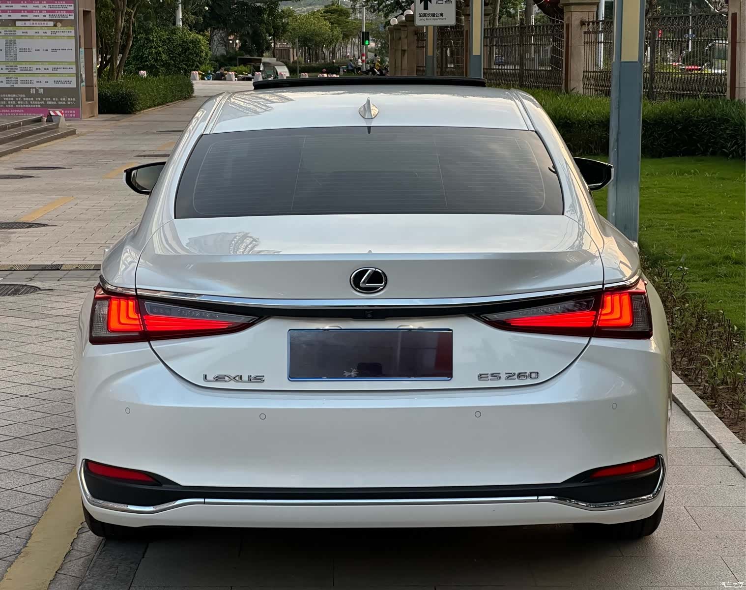 Lexus ES, 2022 12