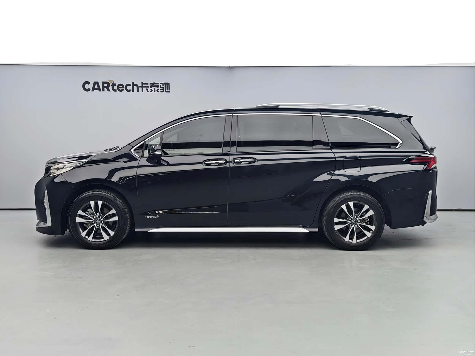 Toyota Granvia, 2024 3