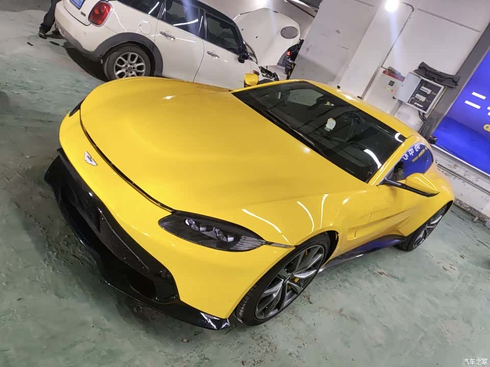 Aston Martin Vantage, 2018 2
