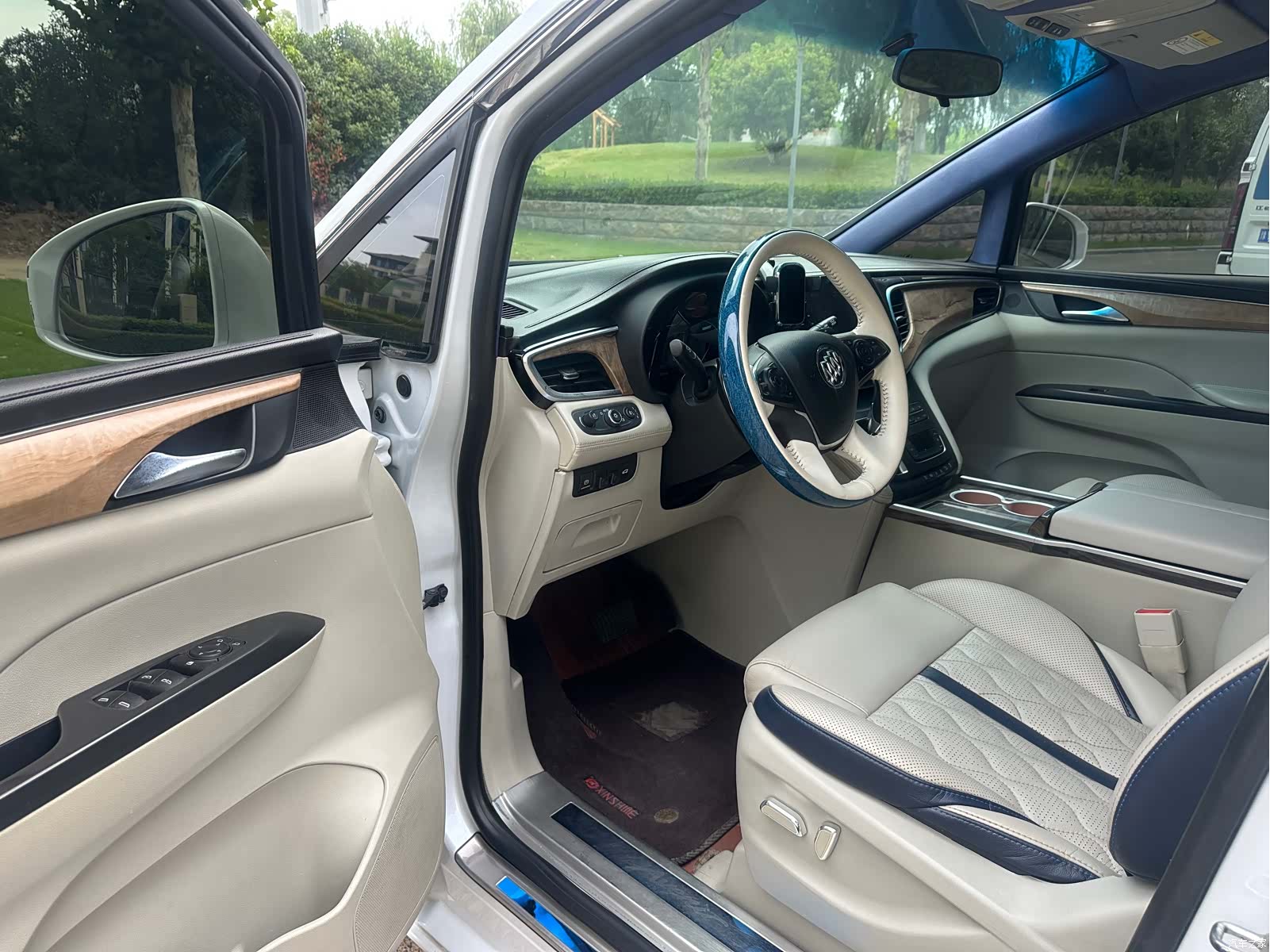 Buick GL8, 2019 4