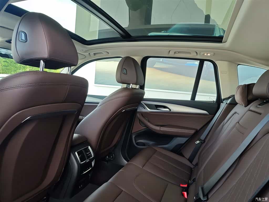 BMW X5, 2025 9