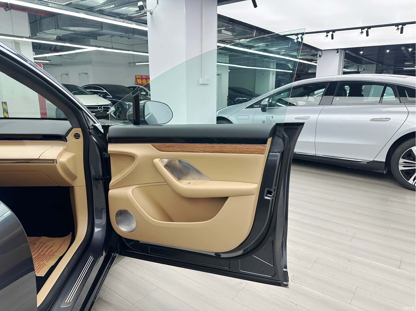 Luxeed R7, 2025 10