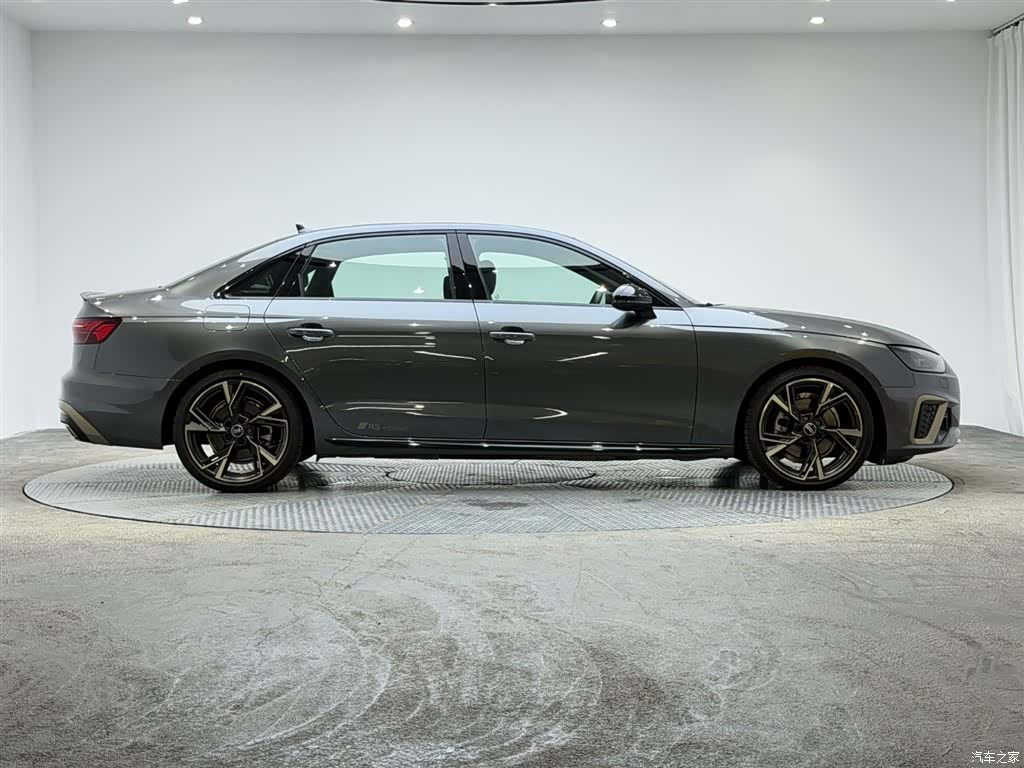 Audi A4L, 2024 3