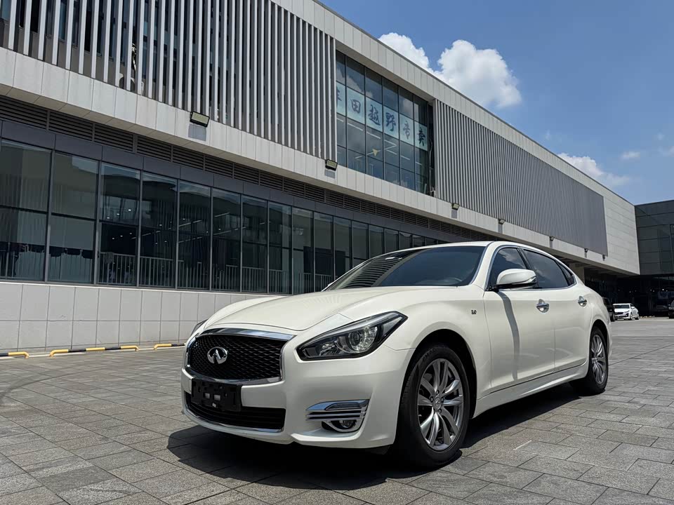 Infiniti Q70 Infiniti Q70