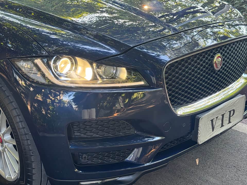 Jaguar F-PACE Jaguar F-PACE