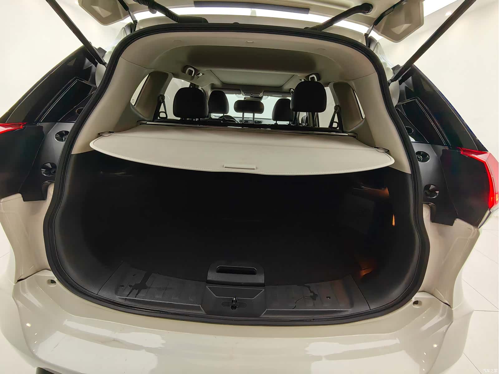 Nissan X-Trail, 2019 11