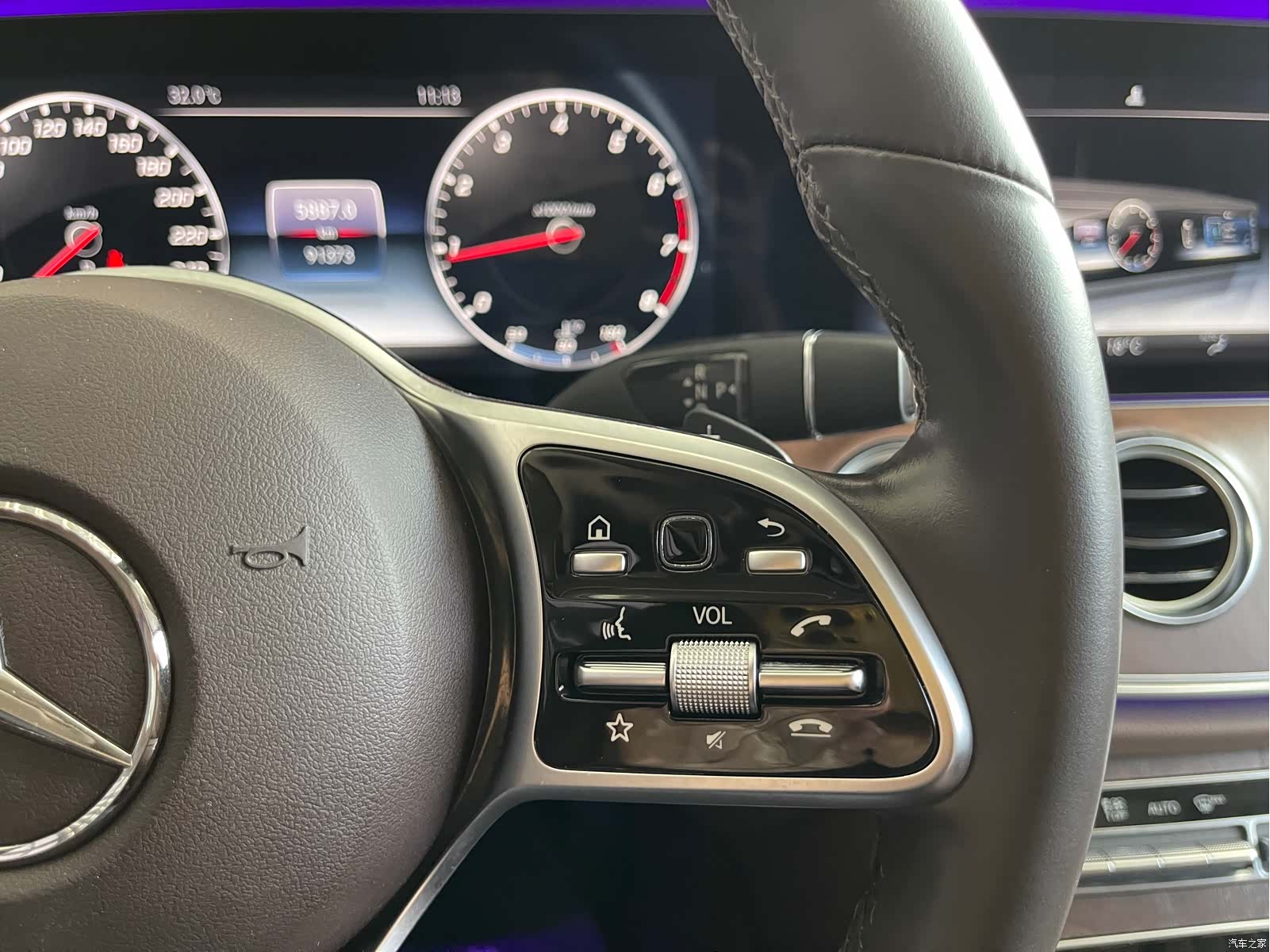Mercedes-Benz E-Class, 2020 15