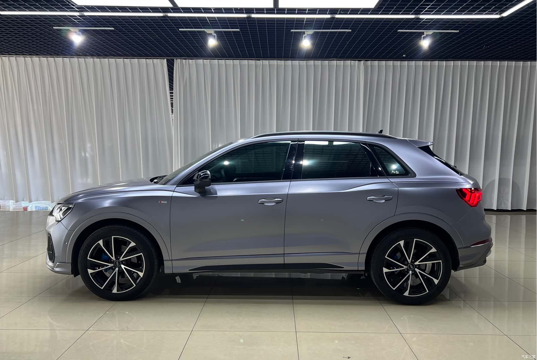 Audi Q3, 2023 3