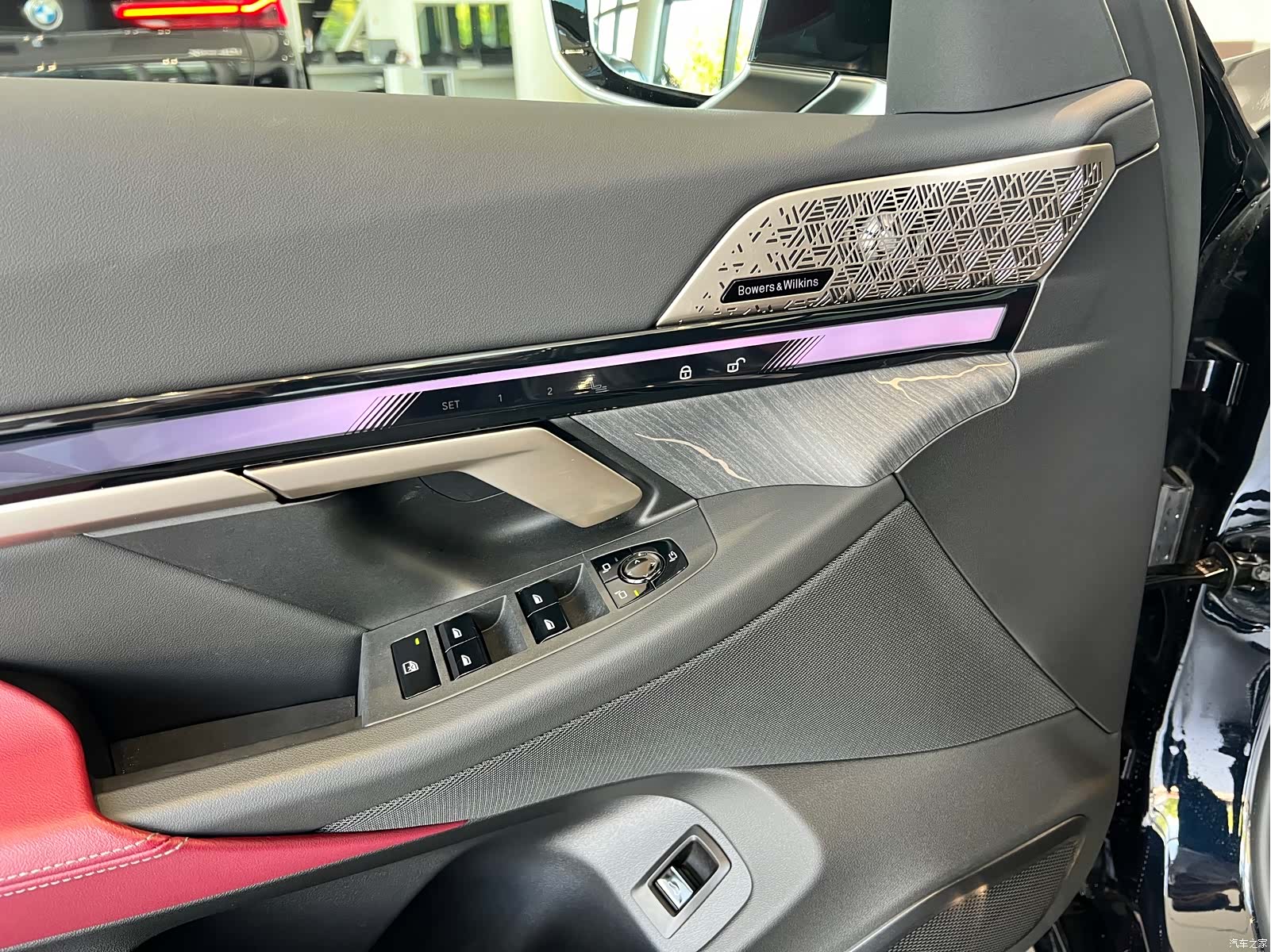 BMW 5 Series, 2025 7