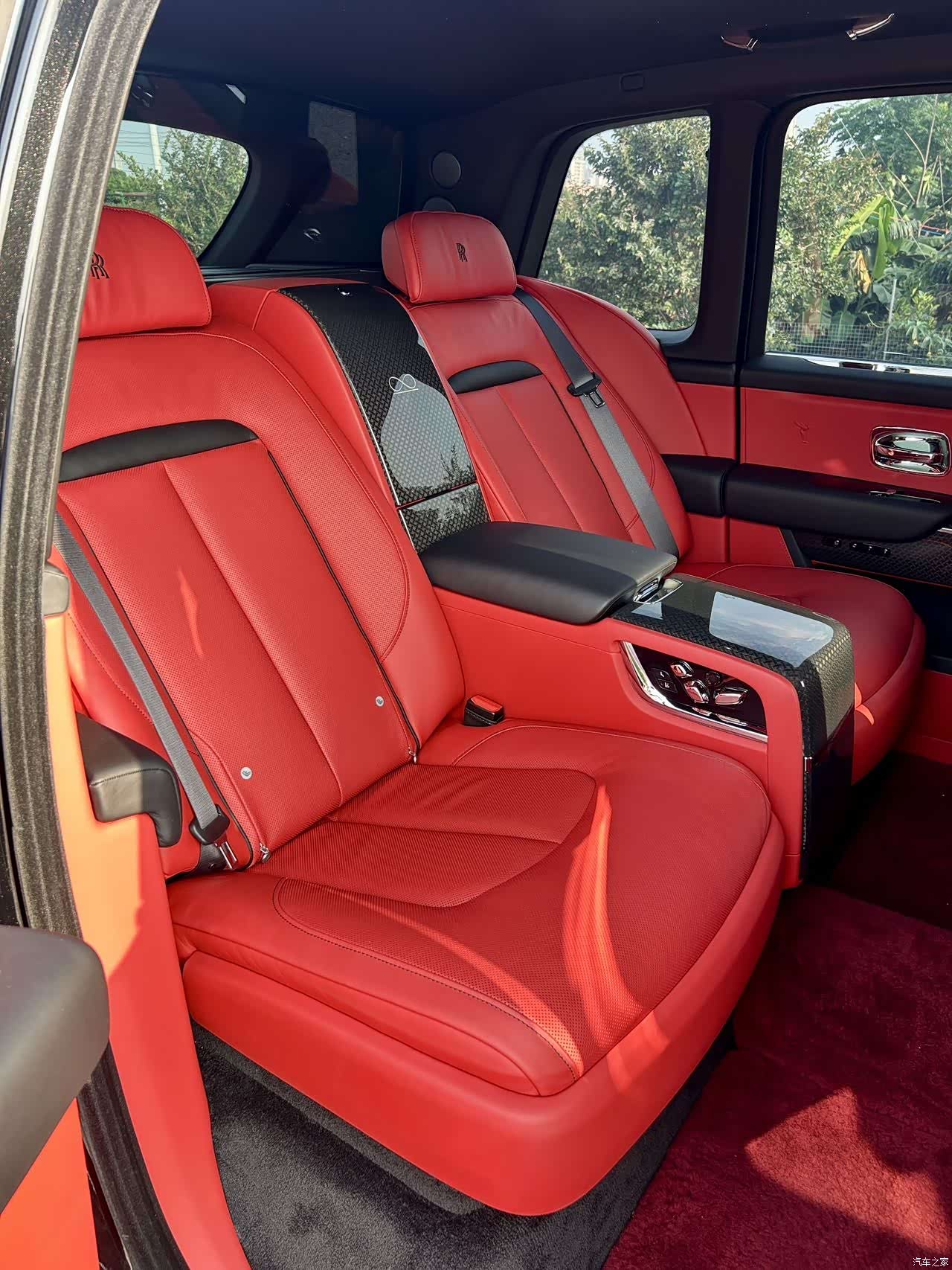 Rolls-Royce Cullinan, 2023 7