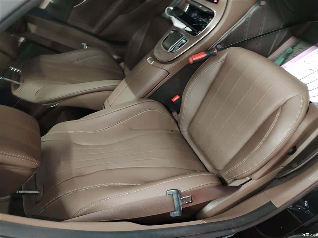 Mercedes-Benz E-Class, 2023 17