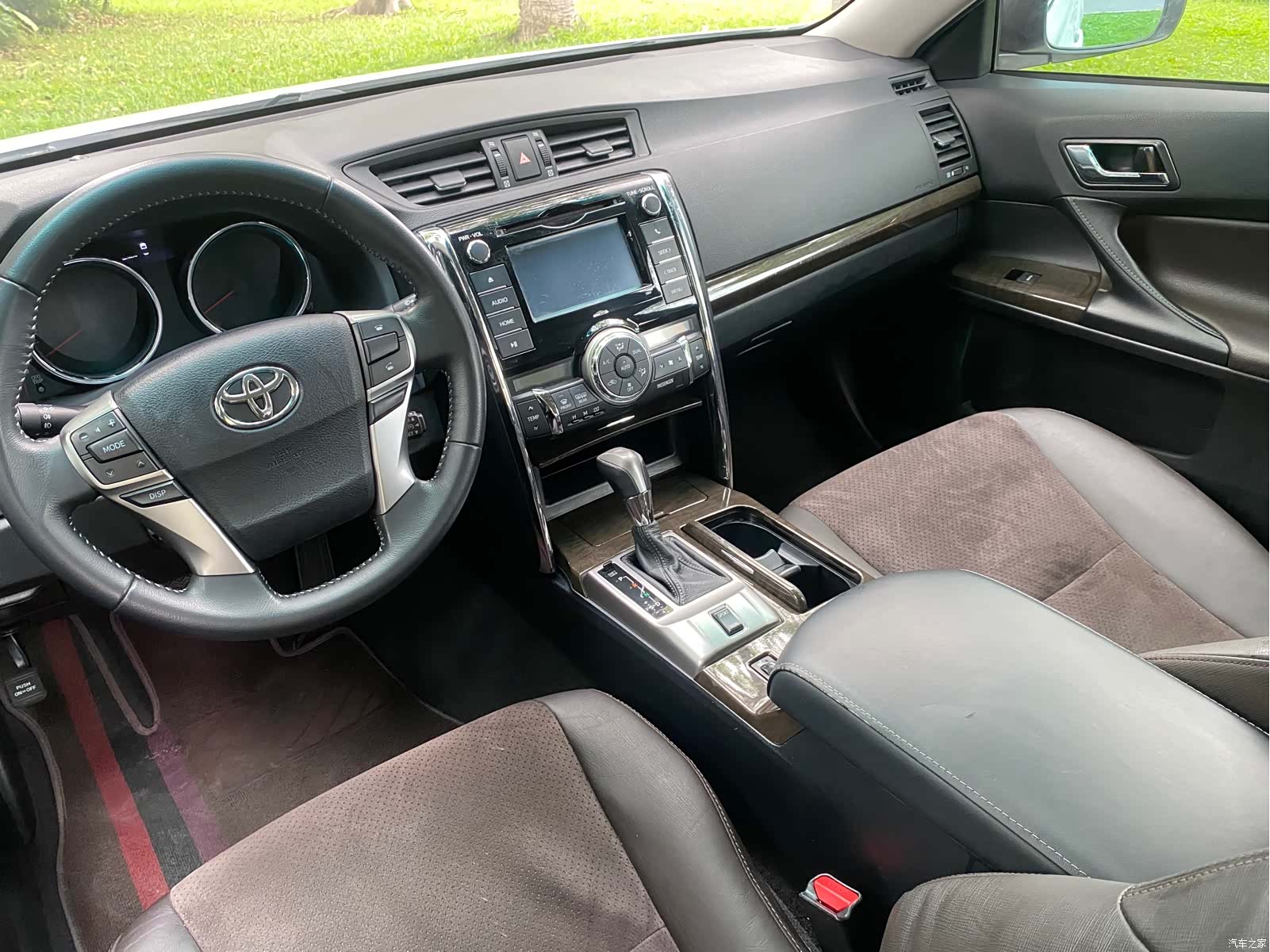 Toyota 2.5V, 2016 18
