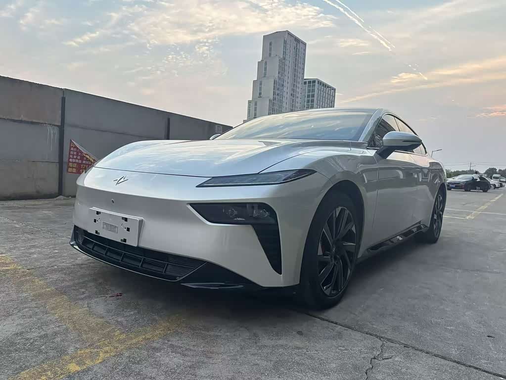 Dongfeng eπ007