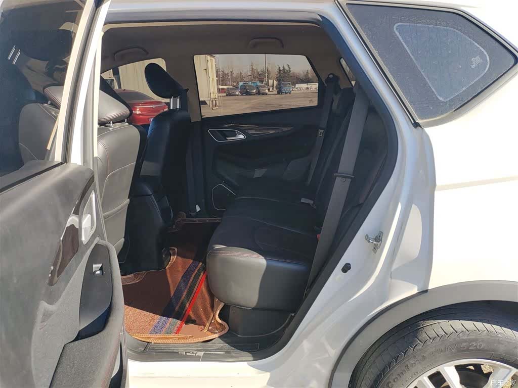 Wuling 560, 2017 14