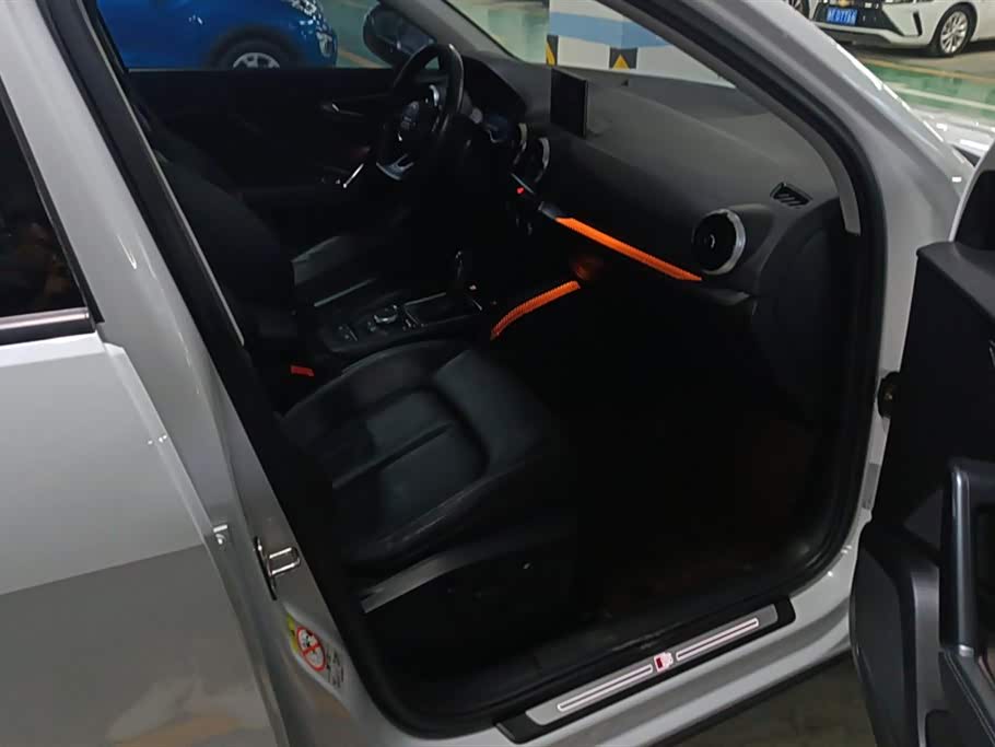 Audi Q2L Audi Q2L