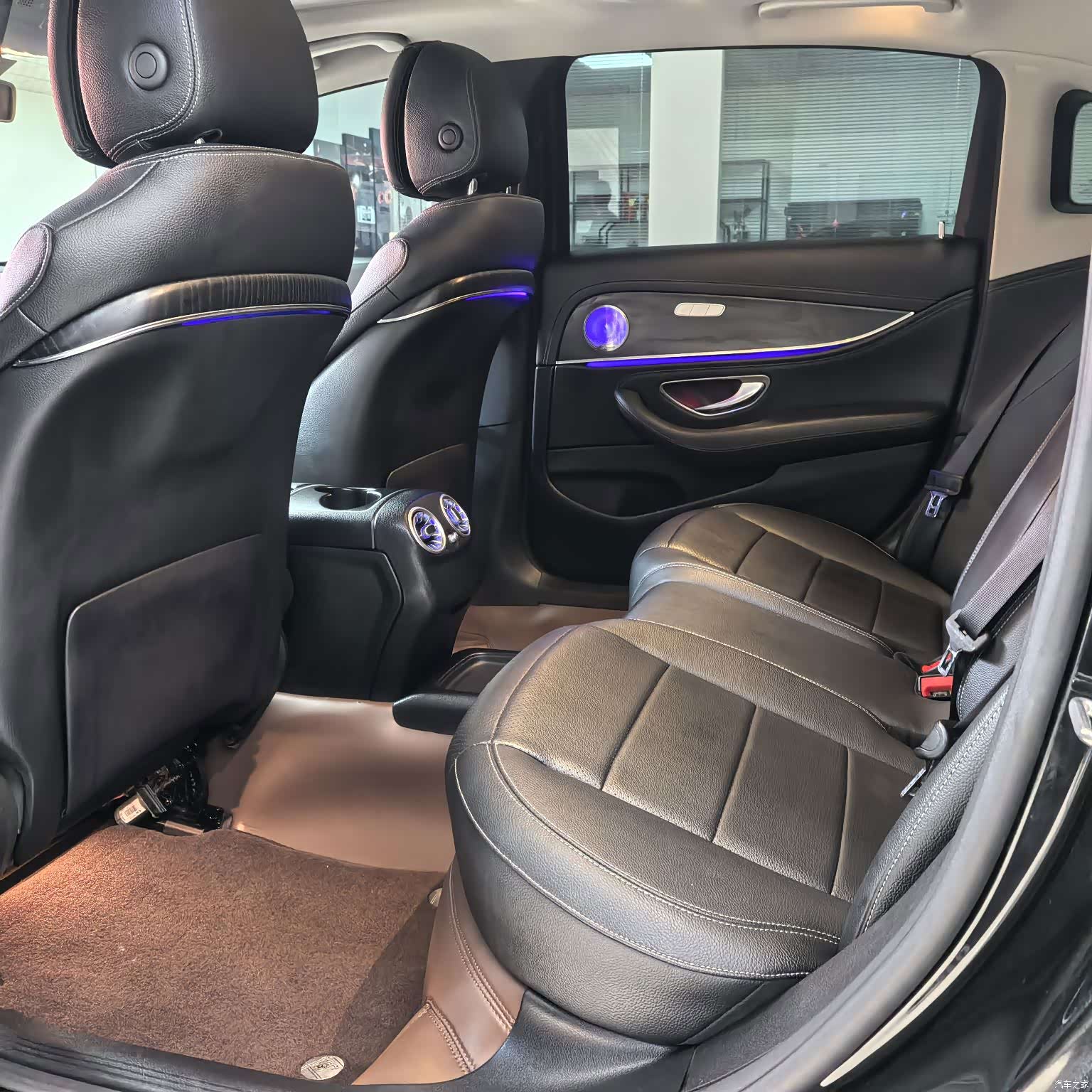 Mercedes-Benz E-Class, 2019 7