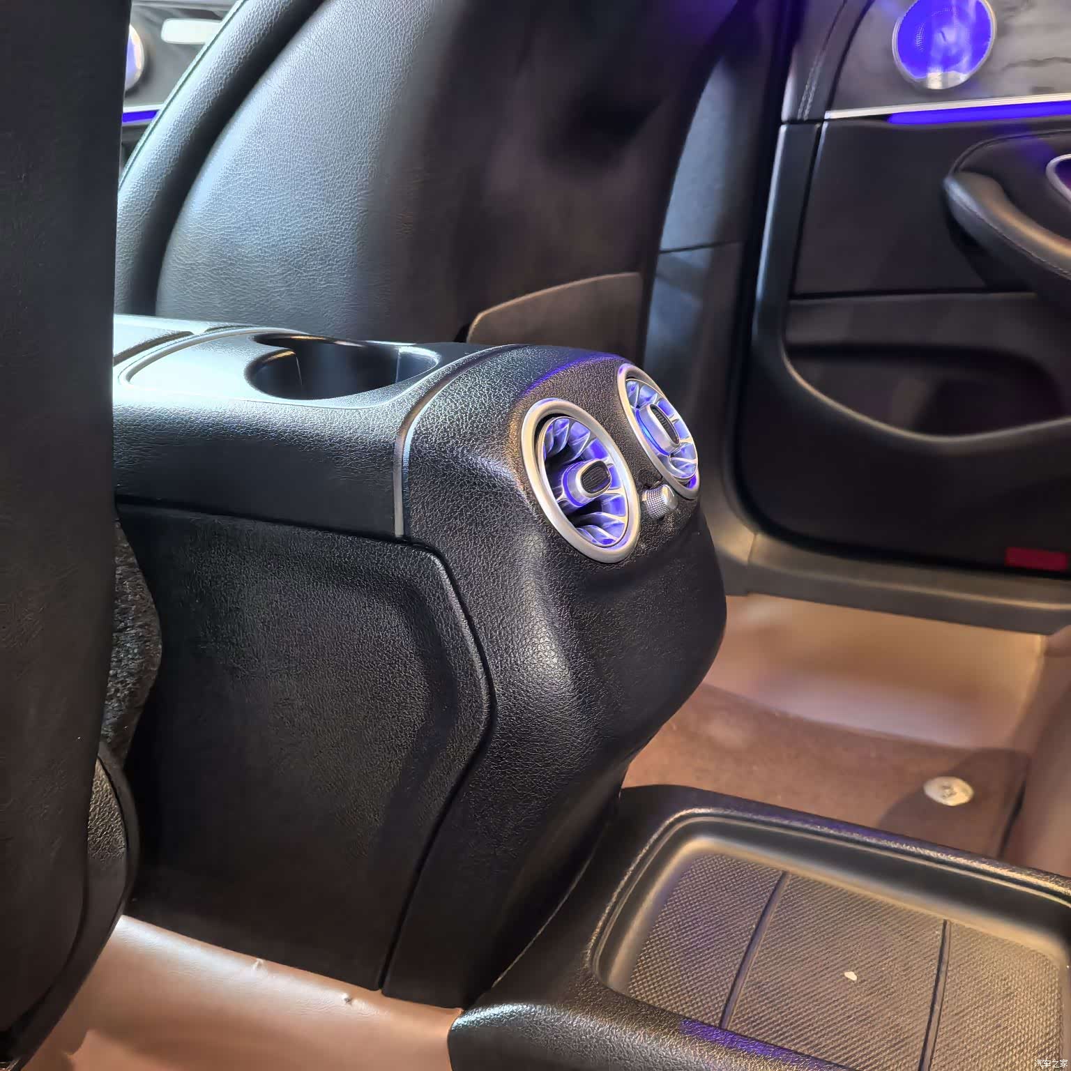 Mercedes-Benz E-Class, 2019 8