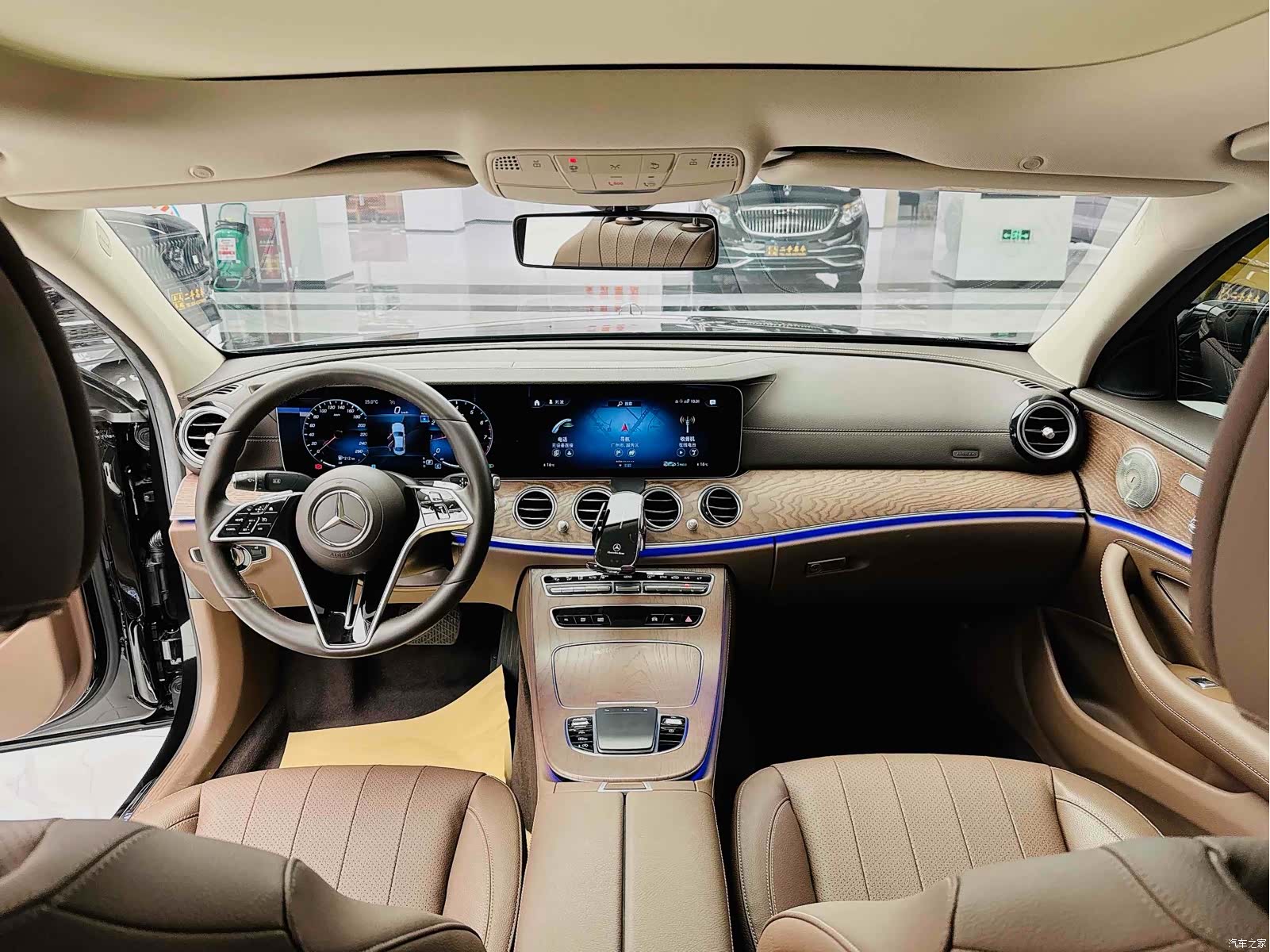 Mercedes-Benz E-Class, 2023 10