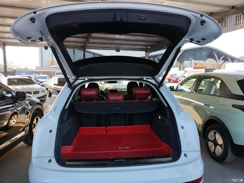 Audi Q3, 2019 9