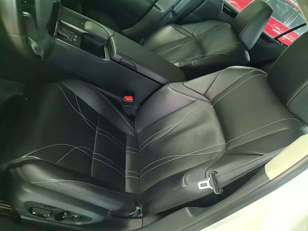 Lexus ES, 2018 8