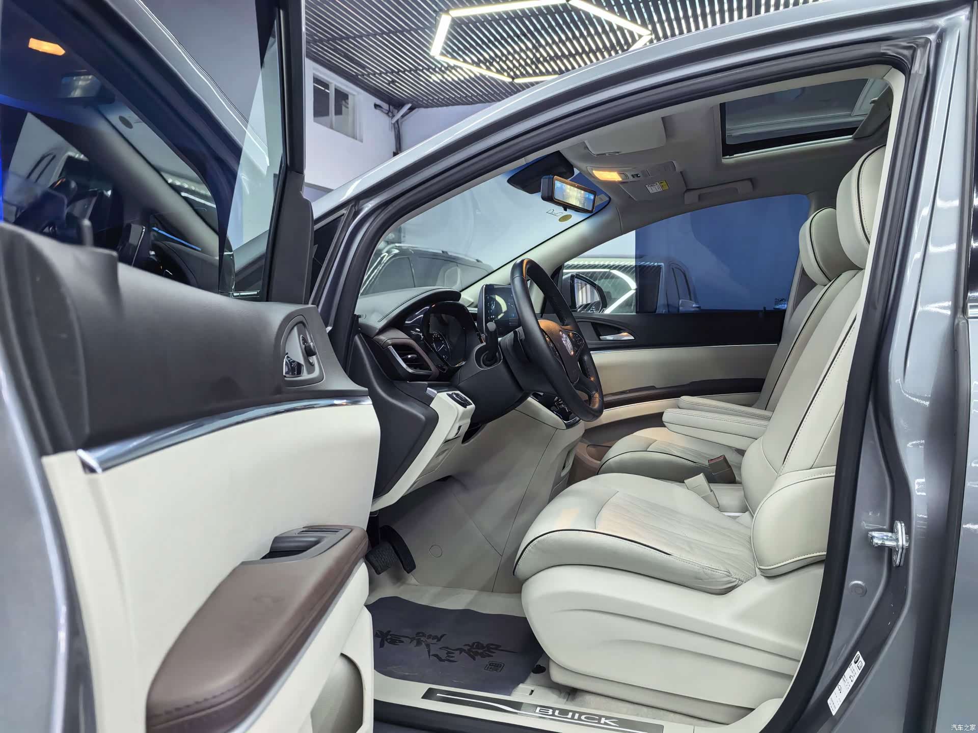 Buick GL8, 2022 4
