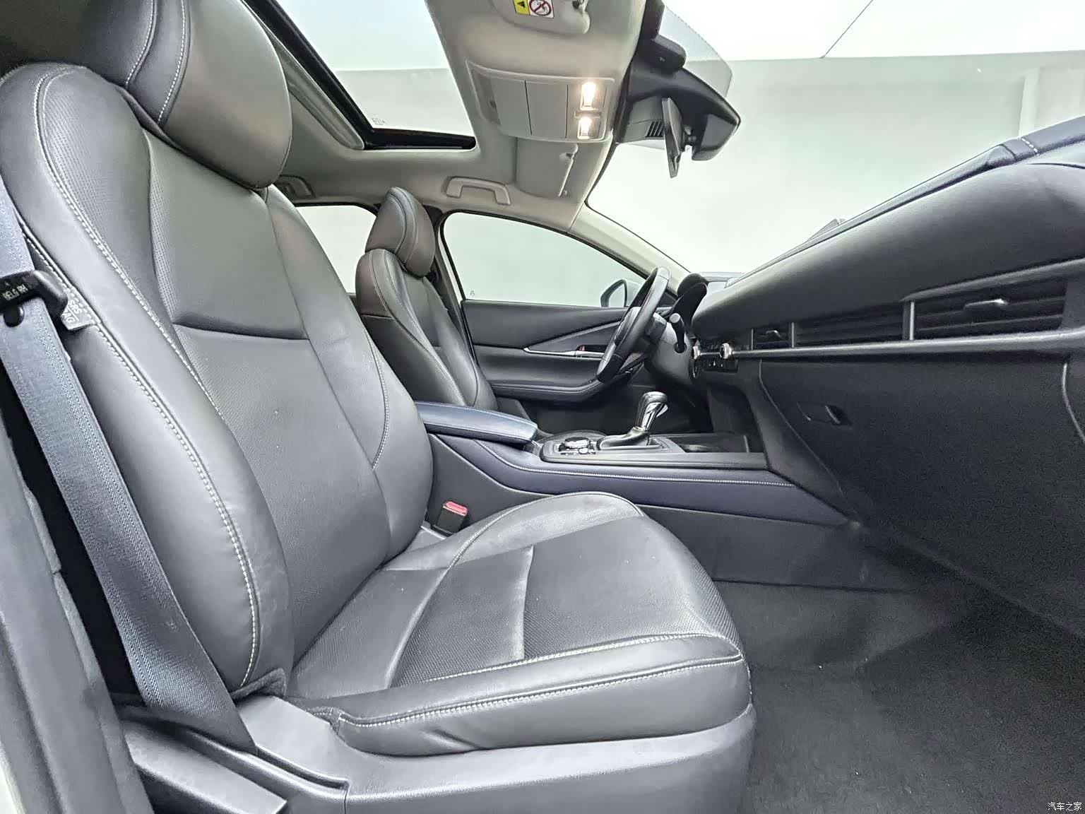 Mazda CX-30, 2022 10