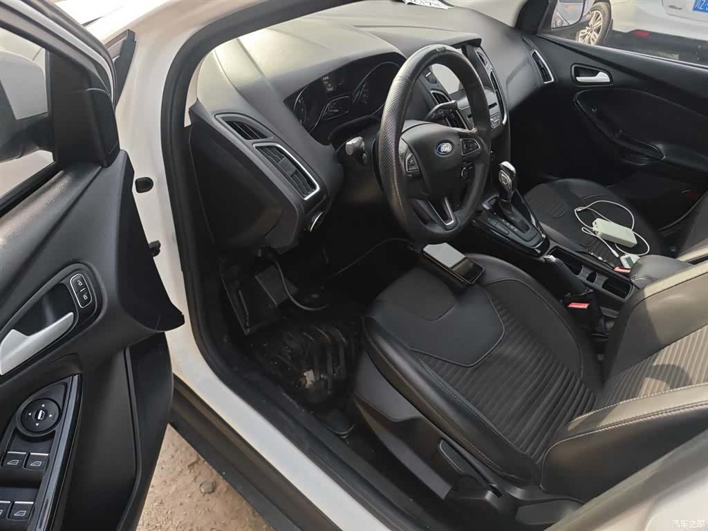 Ford Focus, 2016 12