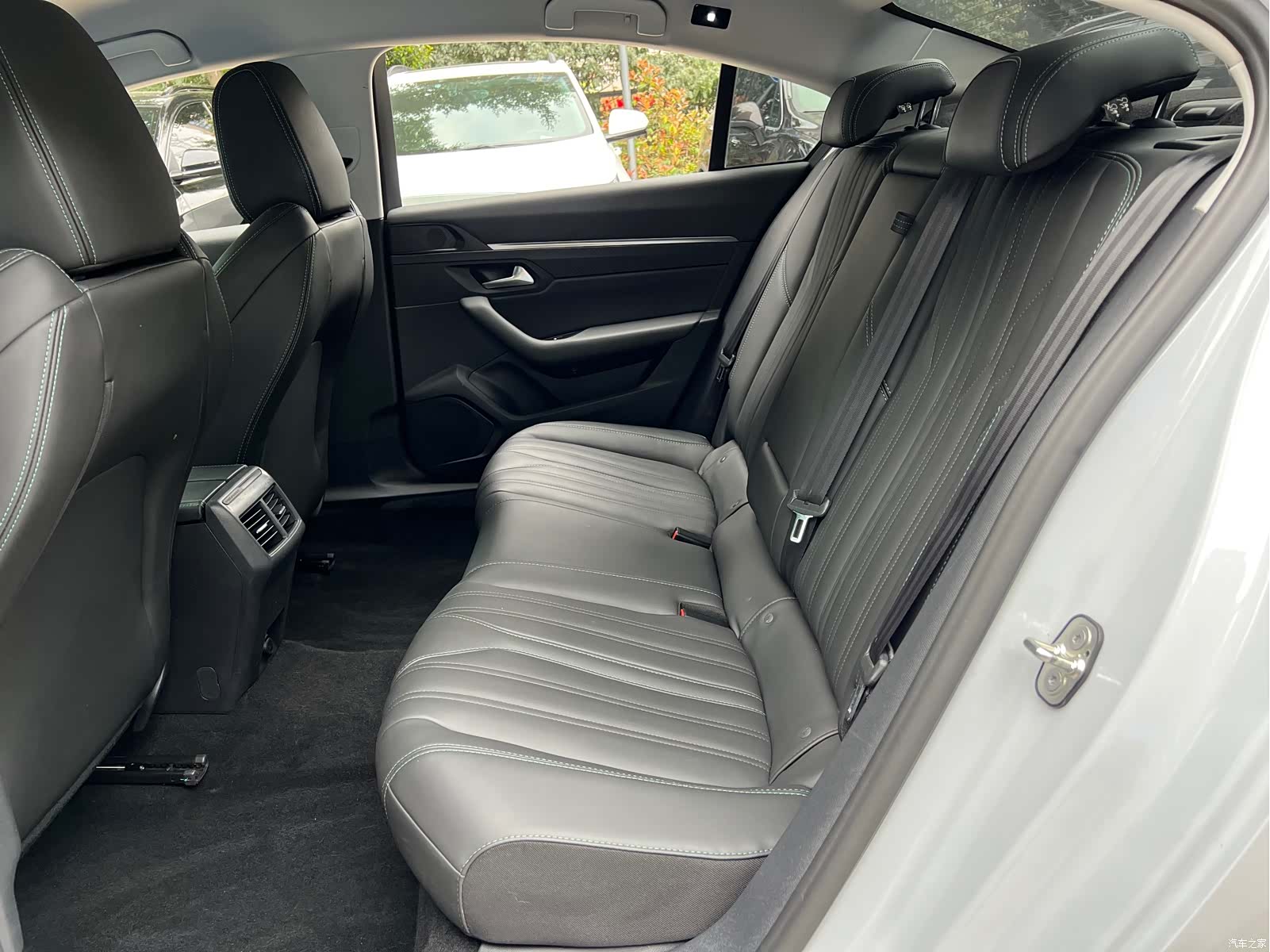 Peugeot 508L, 2024 11