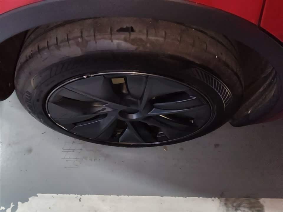 Tesla Model Y Tesla Model Y