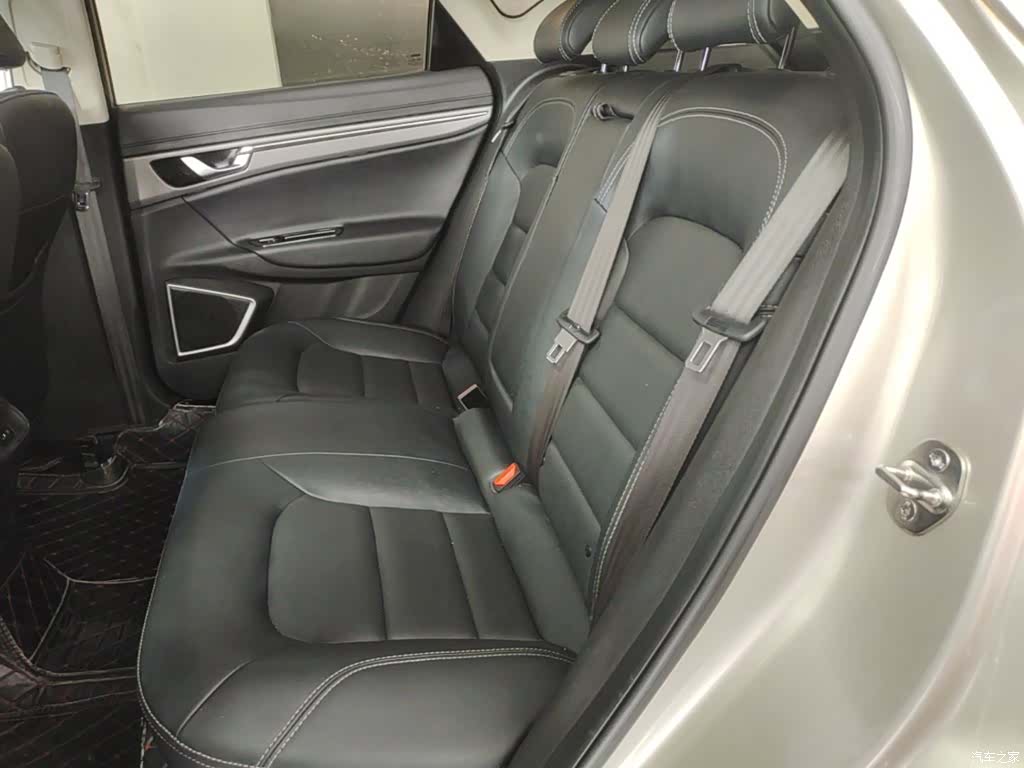 Geely Emgrand, 2018 17
