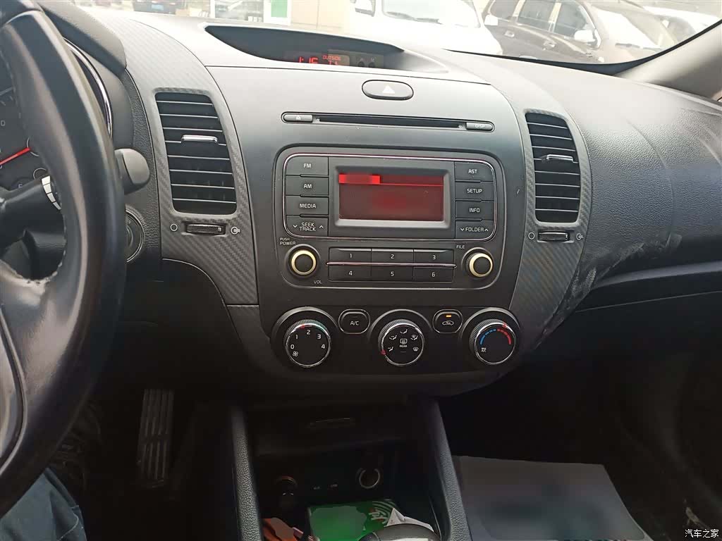 Kia K3, 2015 10