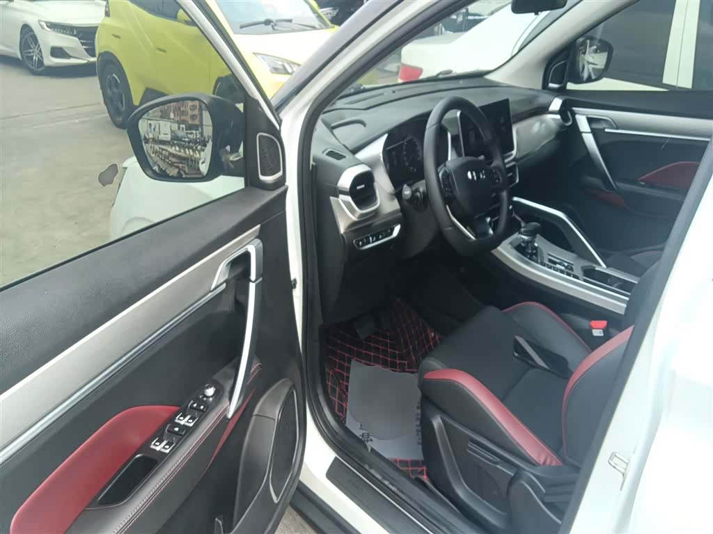 Geely Coolray, 2022 11