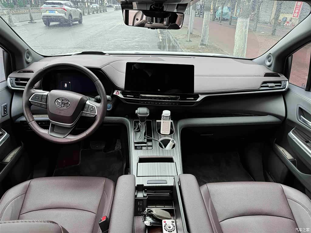 Toyota Sienna, 2024 22
