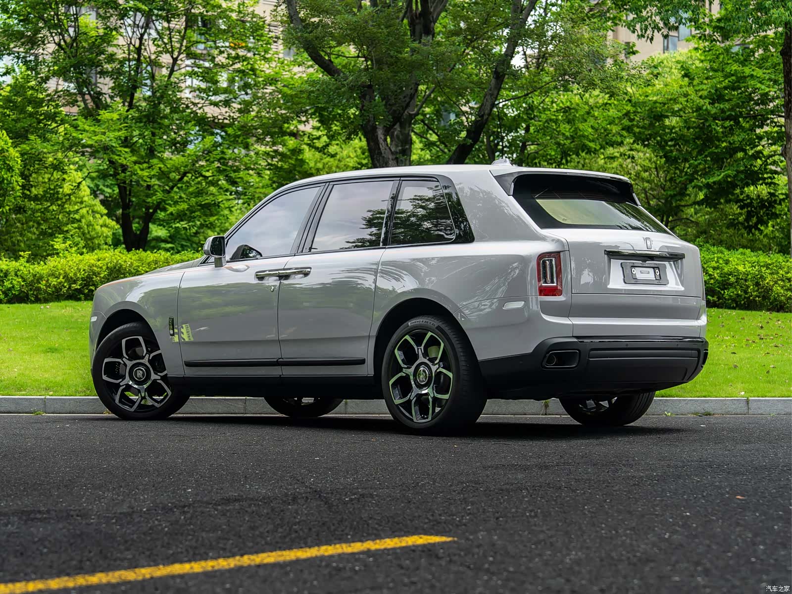 Rolls-Royce Cullinan, 2021 16