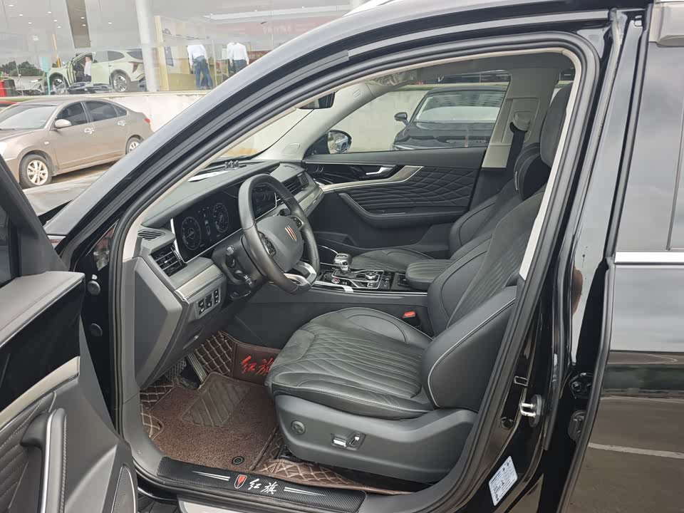 Hongqi HS5