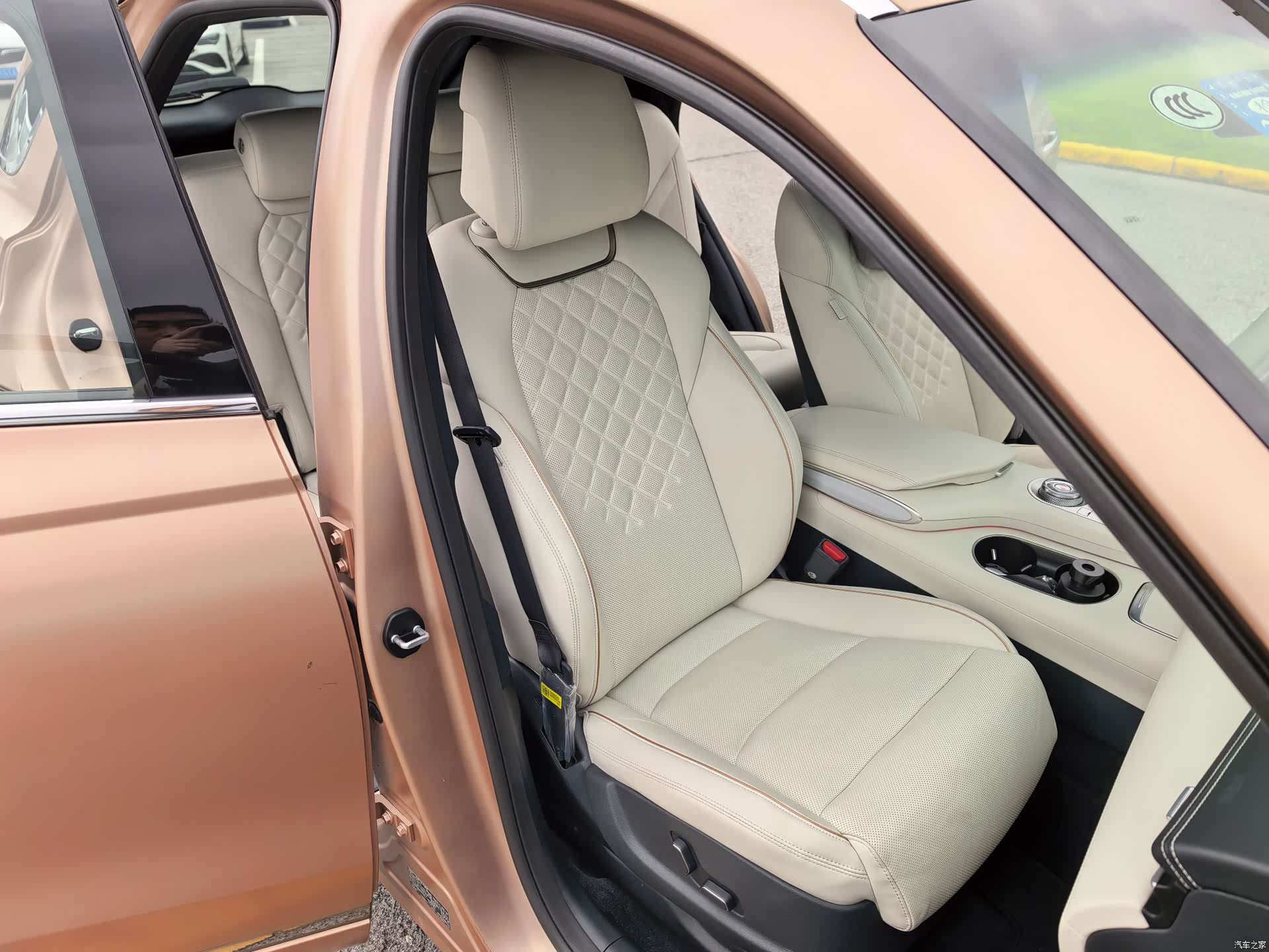 Genesis GV70, 2023 16