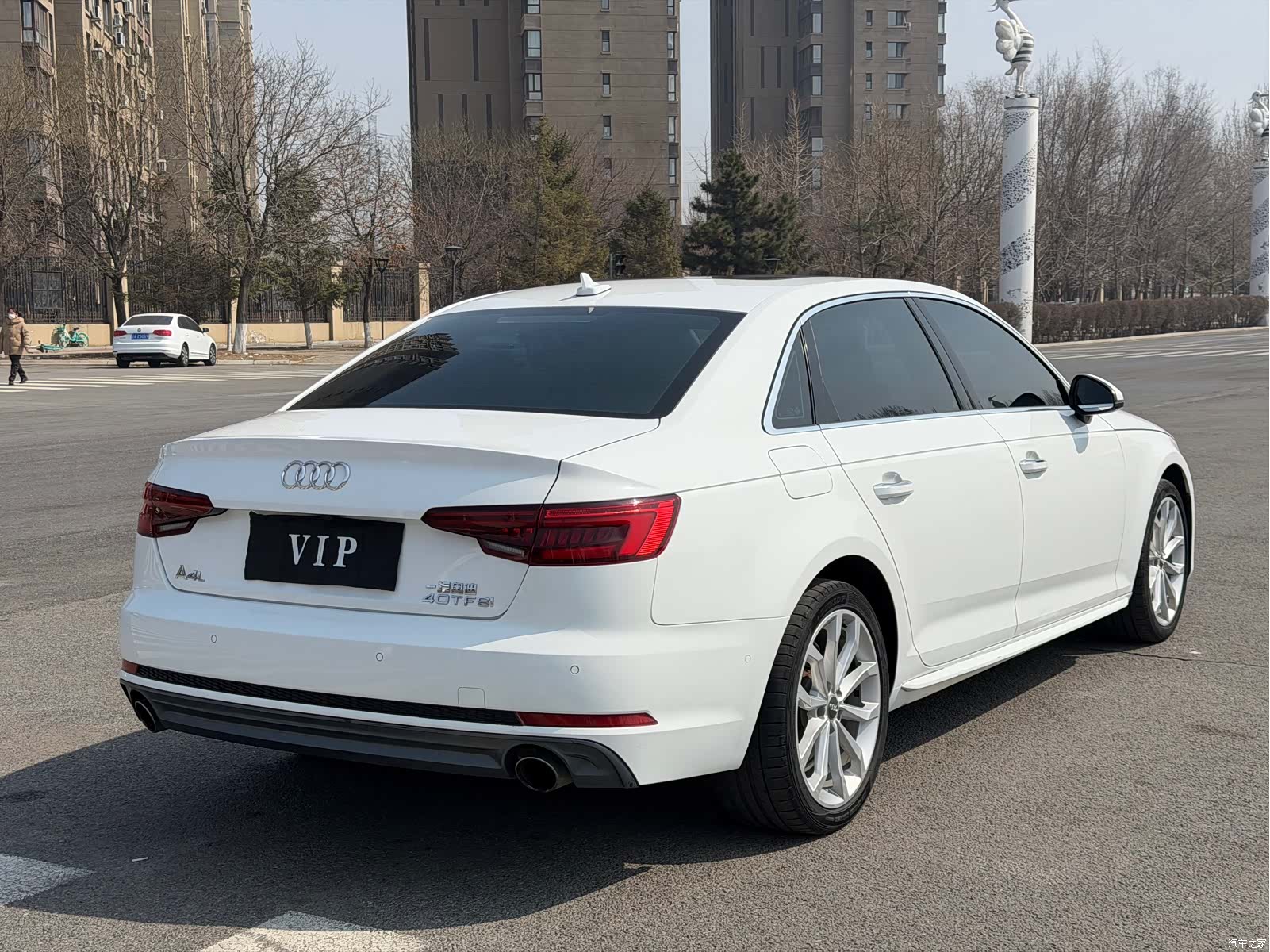 Audi A4L, 2018 9