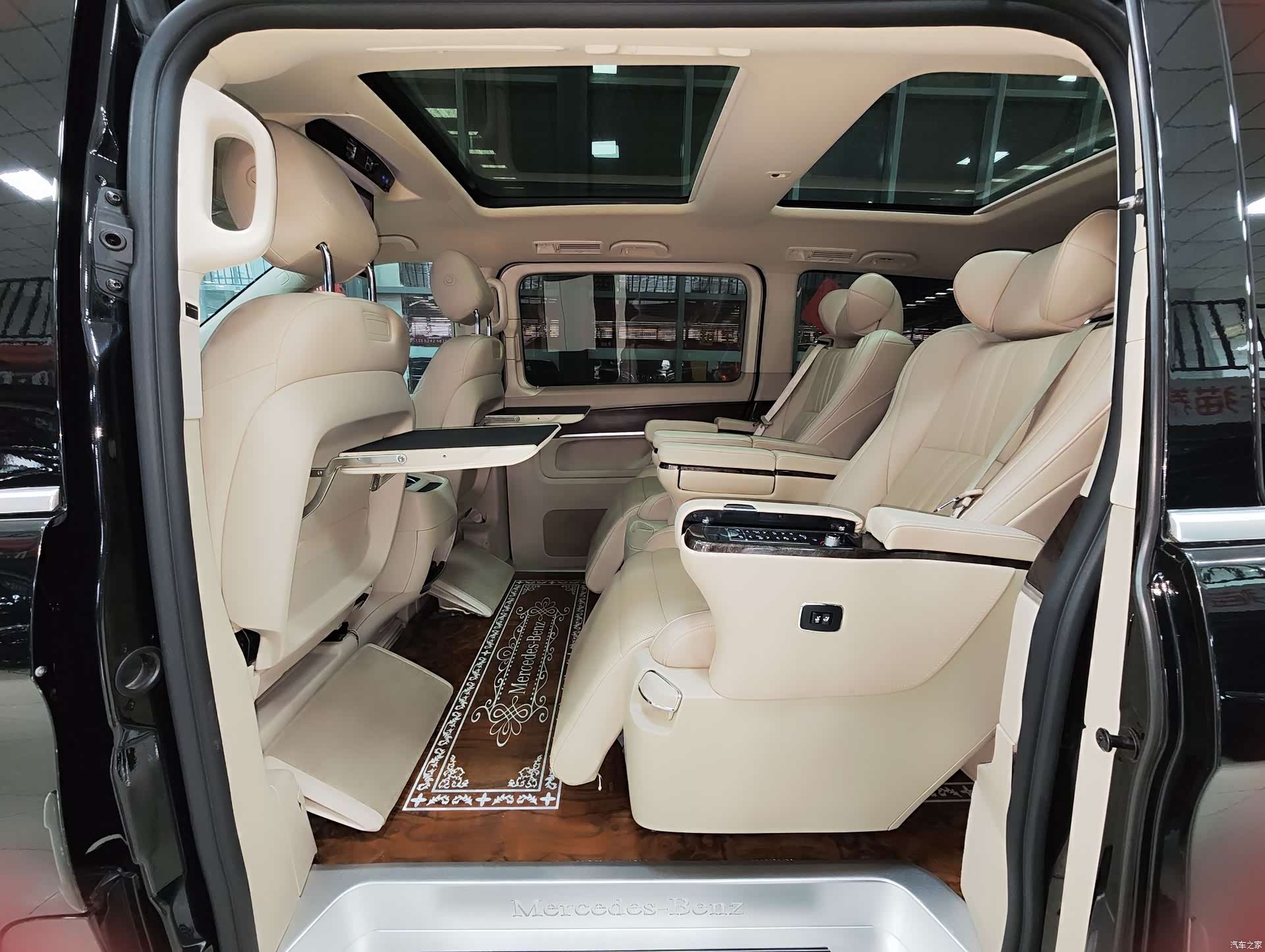 Mercedes-Benz V-Class, 2021 10