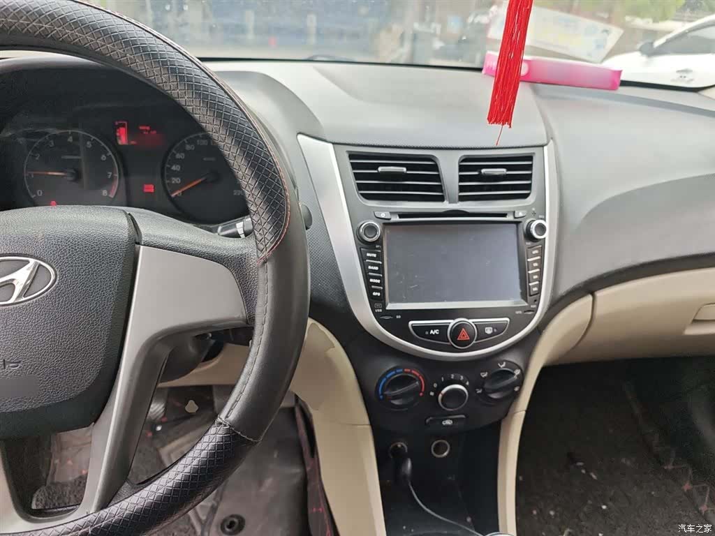 Hyundai GLS, 2014 10