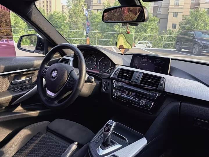 BMW 3 Series 2017 320i M Sport